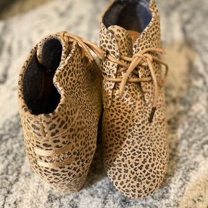 Toms Leopard Wedges